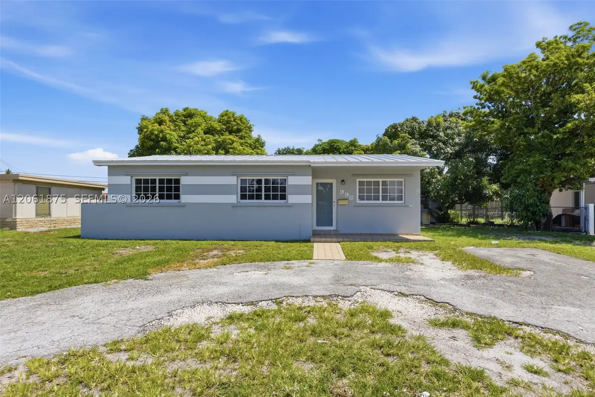 998 W 68th St, Hialeah, FL 33014 - #1