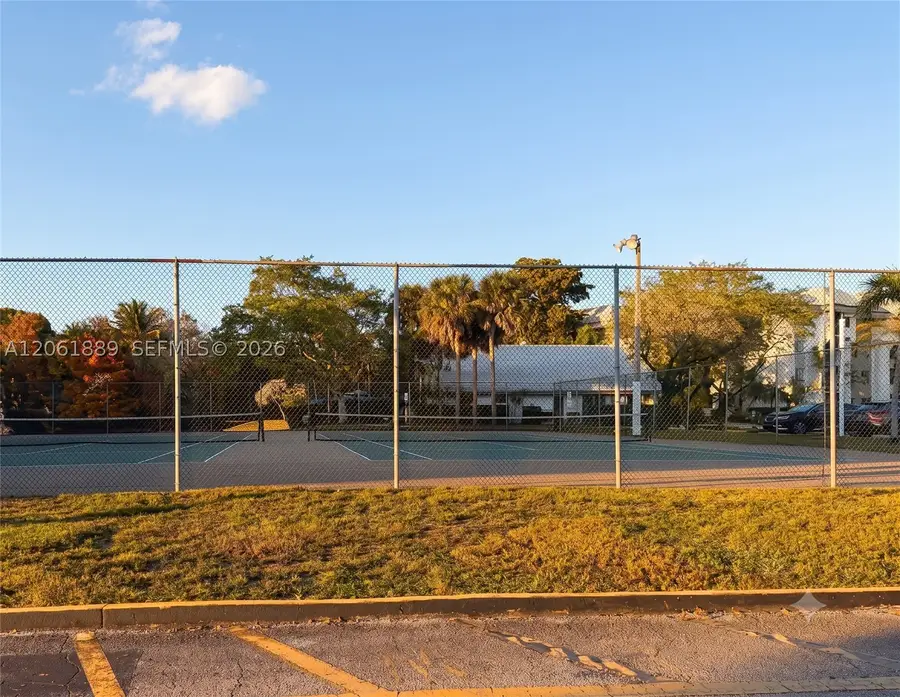 731 N Pine Island Rd #102, Plantation, FL 33324 - #3