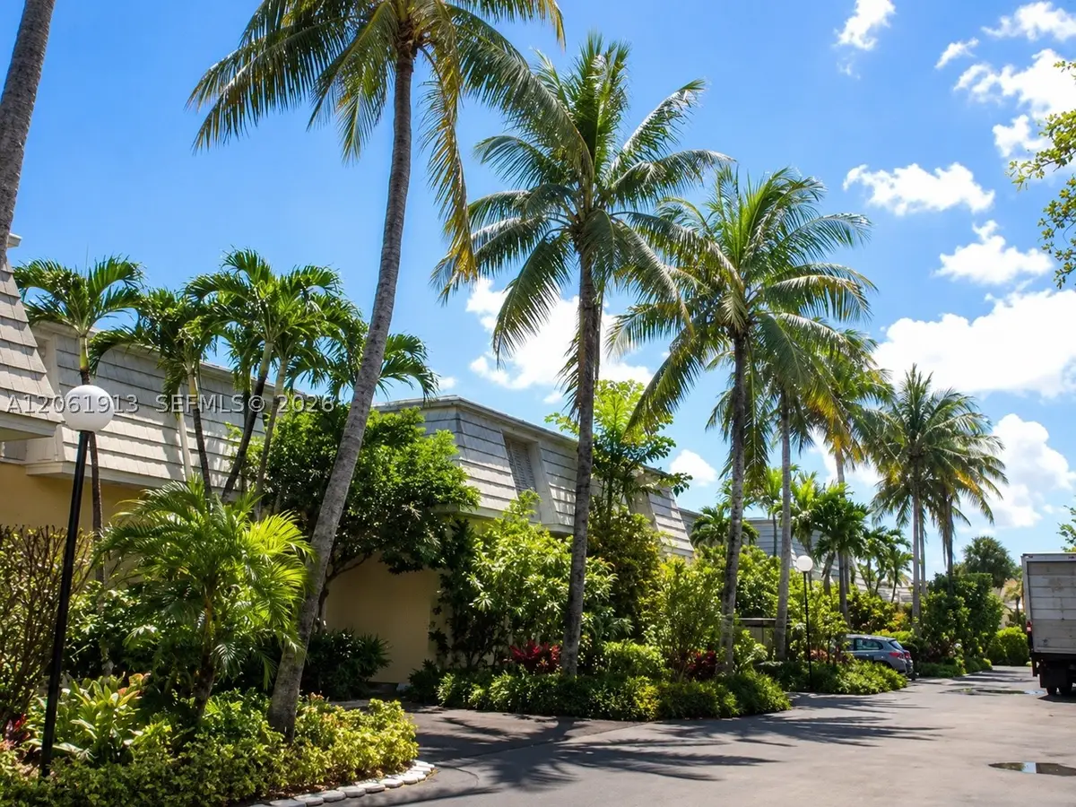 224 Sea View Dr #104, Key Biscayne, FL 33149 - #1