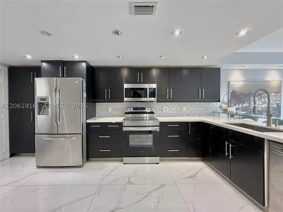 1770 NE 191st St #717-1, Miami, FL 33179 - #3