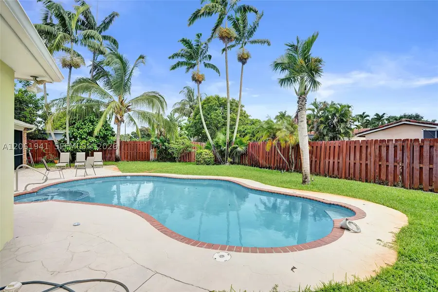 5306 Roosevelt St, Hollywood, FL 33021 - #2