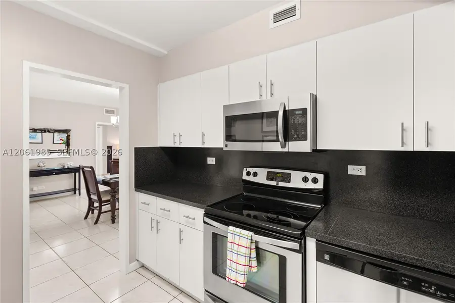 5601 Collins Ave #1216, Miami Beach, FL 33140 - #3