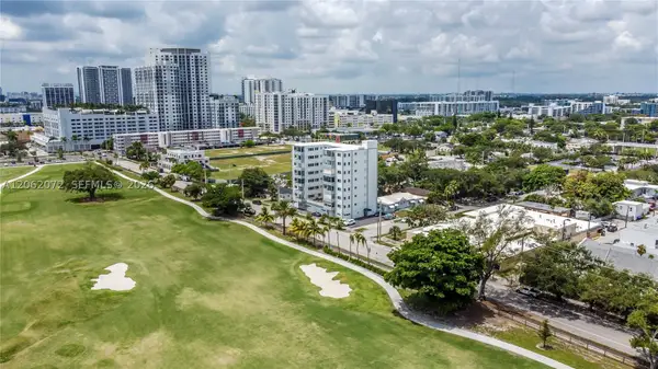 1700 Pierce St #703, Hollywood, FL 33020