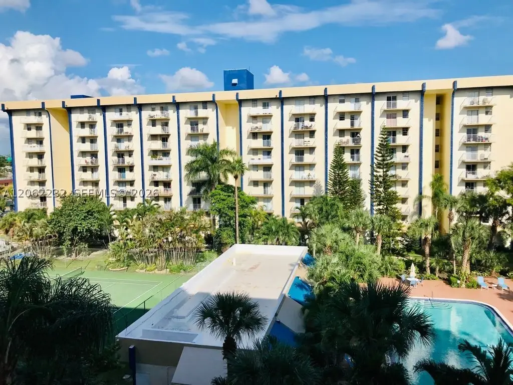 4550 NW 9th St #706E, Miami, FL 33126 - #1