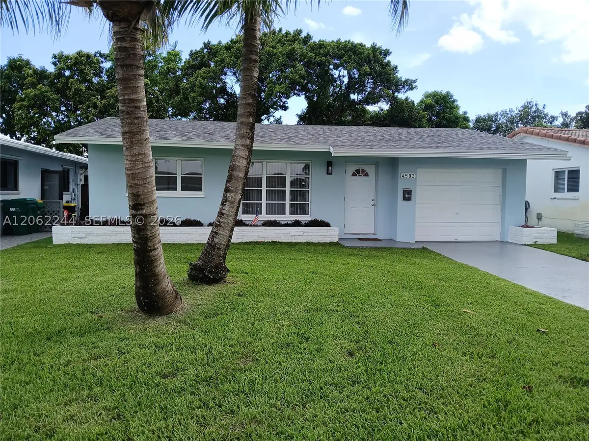 4502 NW 46 St, Tamarac, FL 33319 - #1