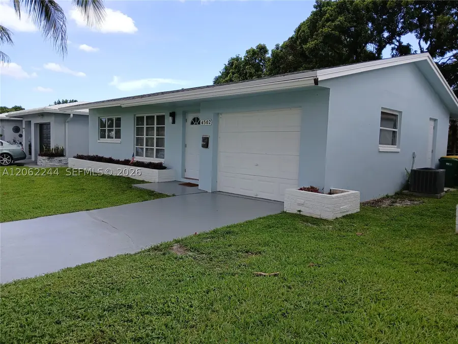 4502 NW 46 St, Tamarac, FL 33319 - #2