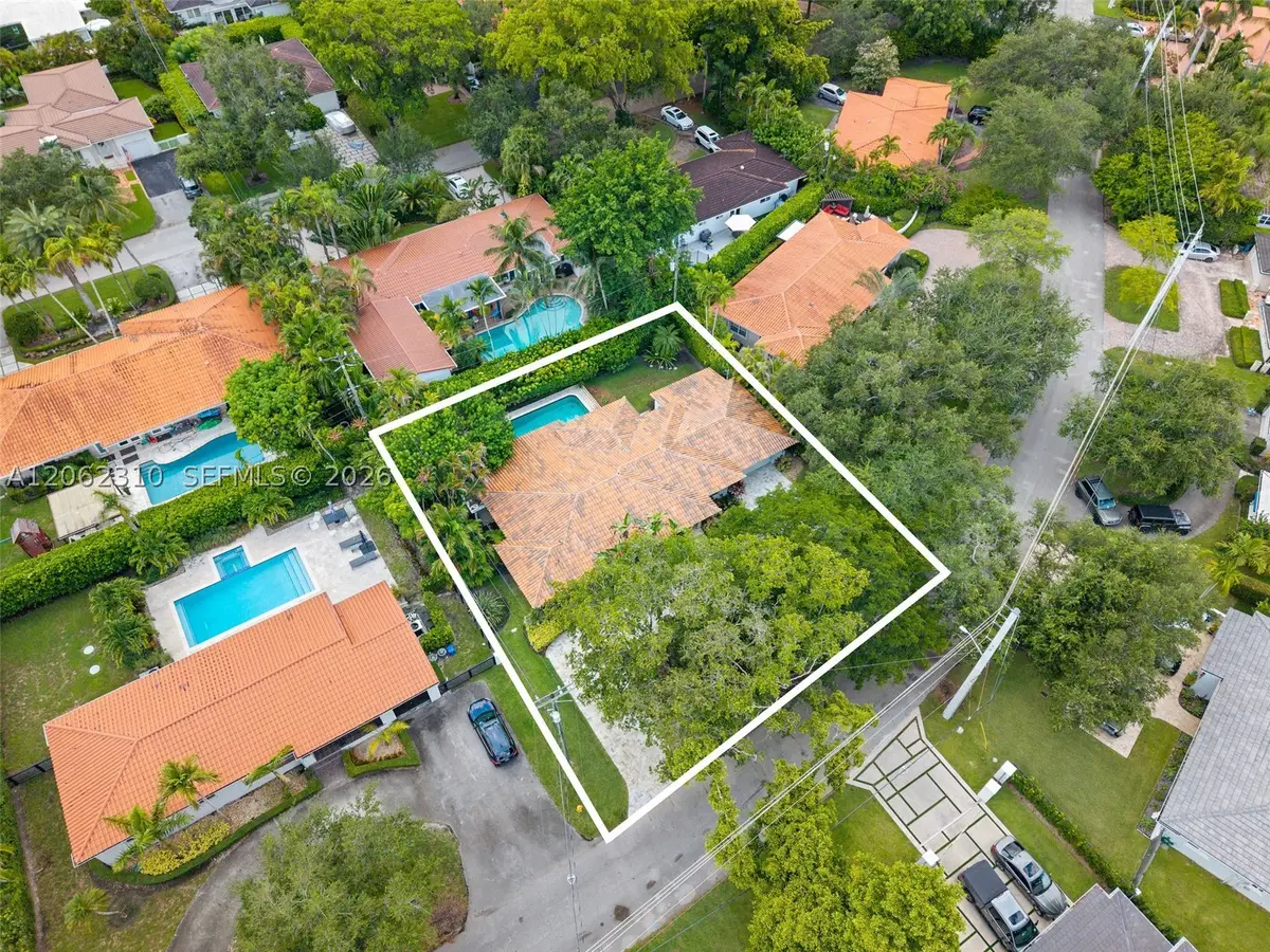 548 Vilabella Ave, Coral Gables, FL 33146 - #1