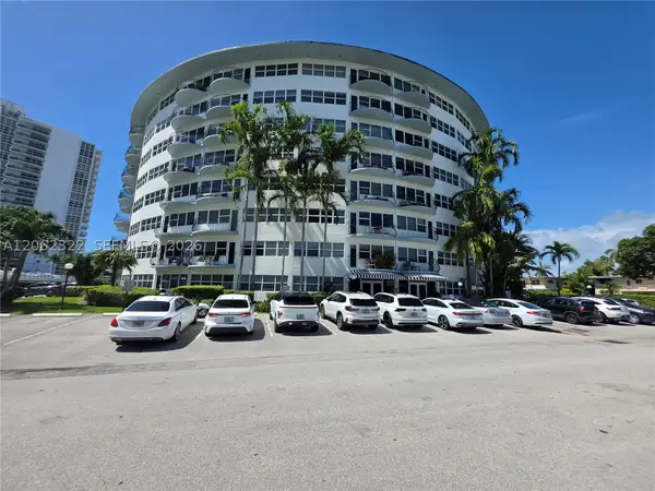 3250 NE 28th St #212, Fort Lauderdale, FL 33308