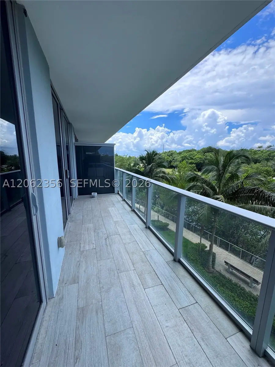 16385 Biscayne Blvd #305, North Miami Beach, FL 33160 - #2