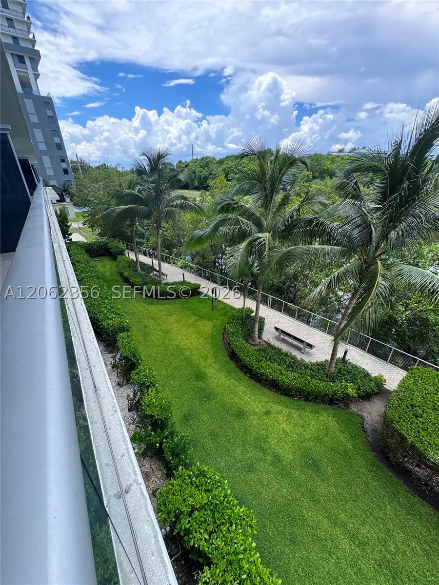 16385 Biscayne Blvd #305, North Miami Beach, FL 33160 - #3
