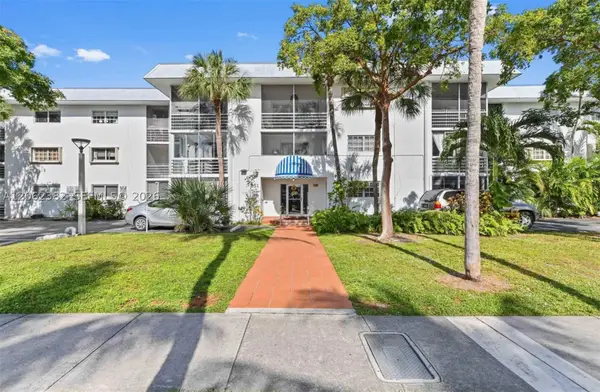 251 Galen Dr #302, Key Biscayne, FL 33149
