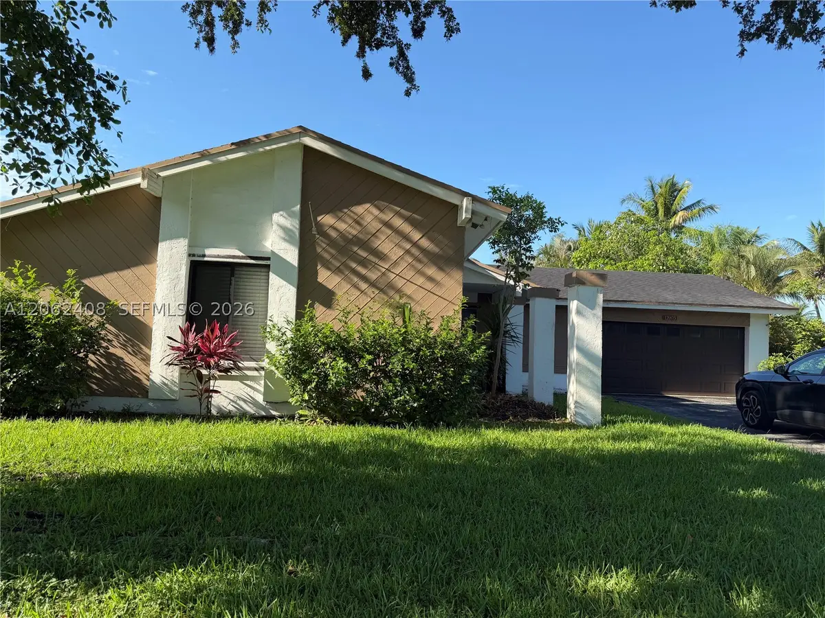 11905 Sailboat Dr, Cooper City, FL 33026 - #1