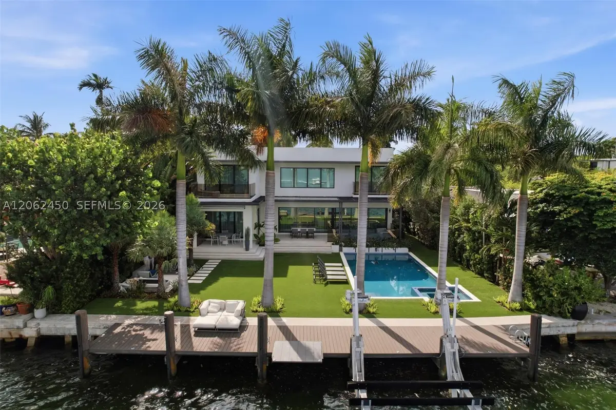 9814 W Broadview Dr, Bay Harbor Islands, FL 33154 - #1