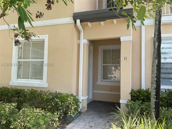 2885 SE 1st Dr #11, Homestead, FL 33033