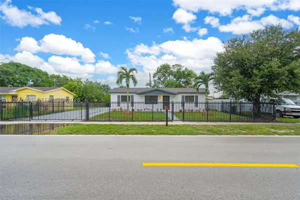 3400 NW 211th St, Miami Gardens, FL 33056