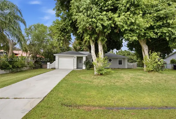 1617 SW Hampshire Ln, Port St Lucie, FL 34953