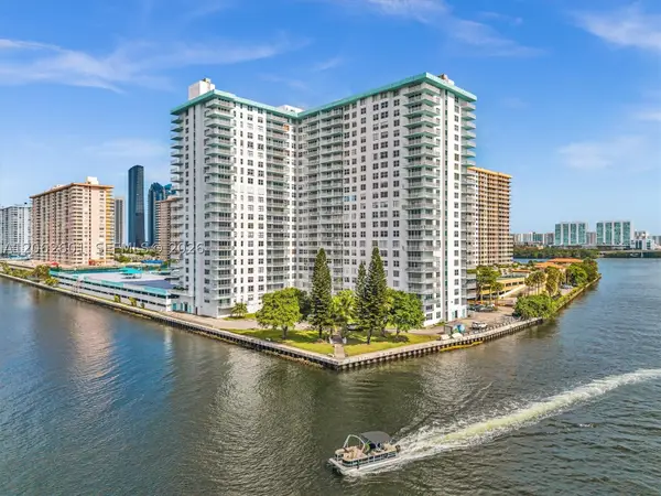 301 174th St #2205, Sunny Isles Beach, FL 33160