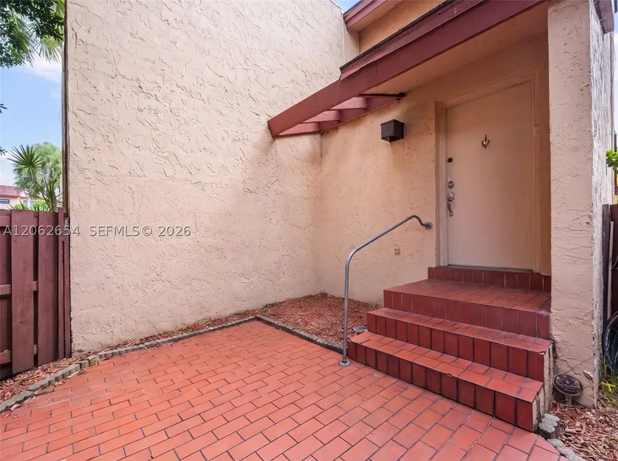291 W Park Dr #9-201, Miami, FL 33172 - #3