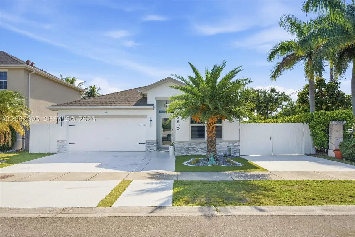 24800 SW 122nd Pl, Homestead, FL 33032 - #1