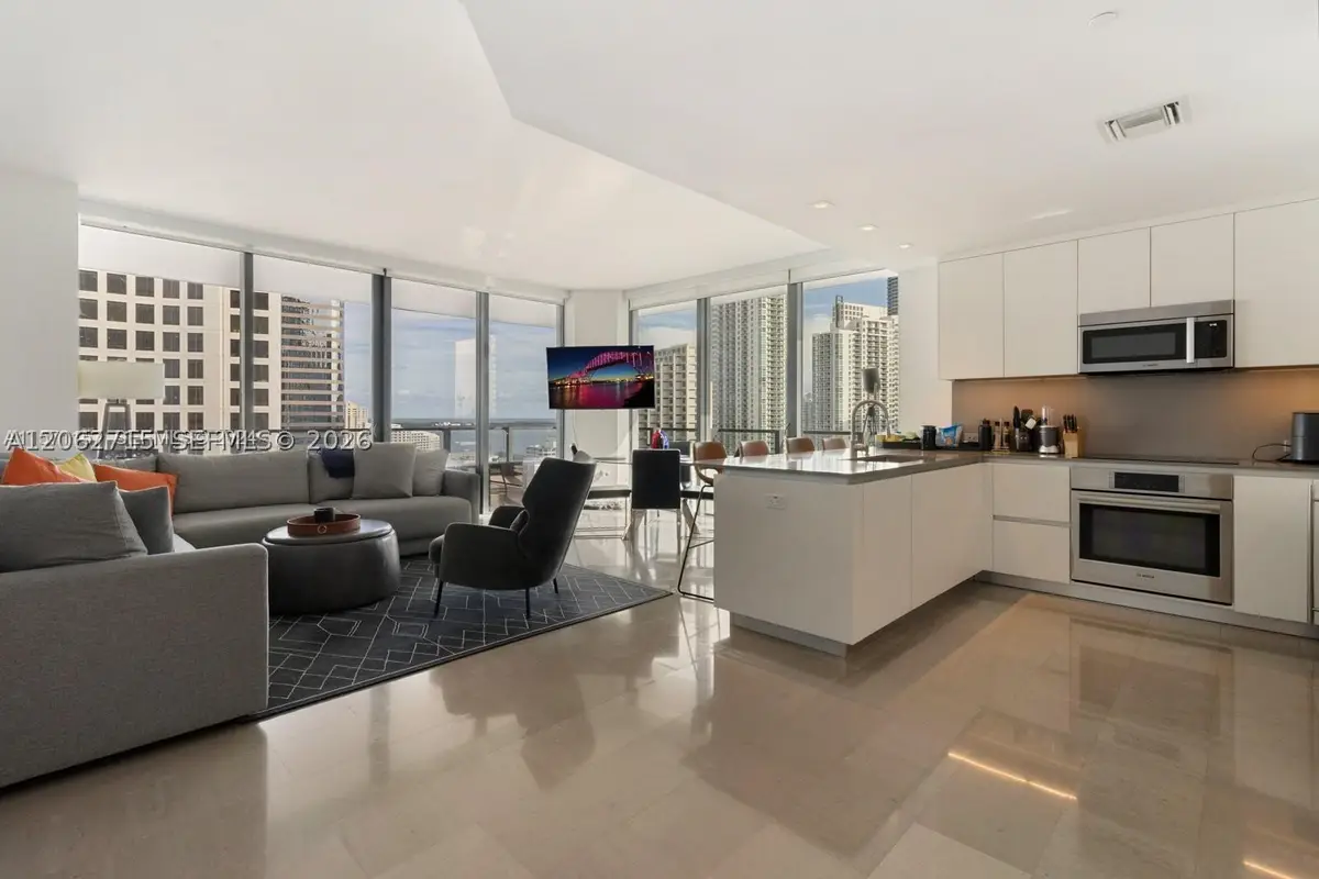 68 SE 6th St #2101, Miami, FL 33131 - #1