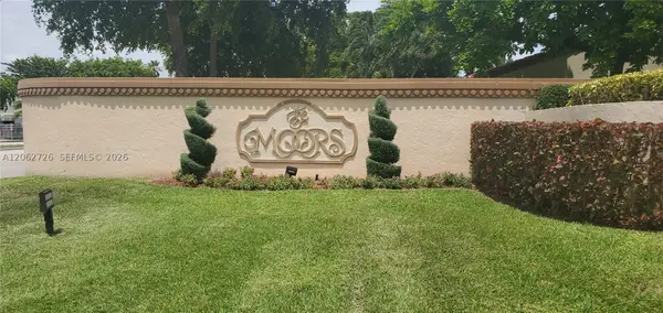 6005 NW 170th Ter, Hialeah, FL 33015