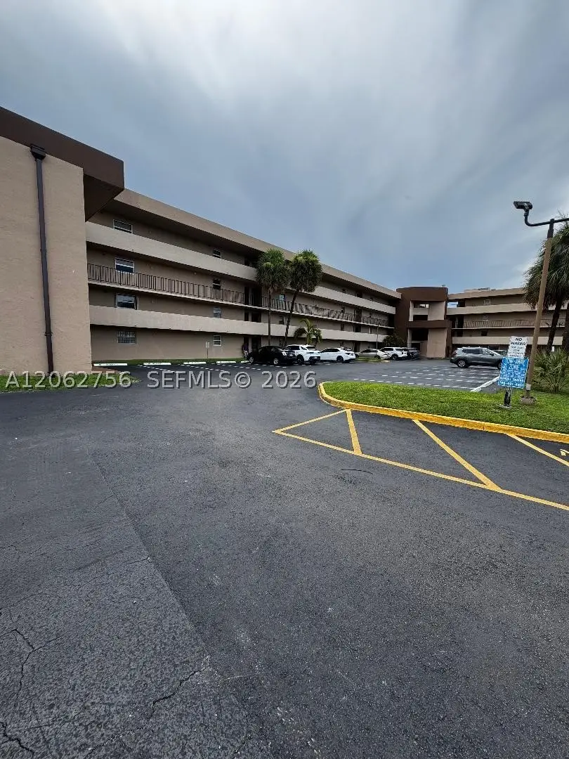 702 NW 87th Ave #105, Miami, FL 33172 - #1