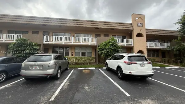 9081 Sunrise Lakes Blvd #105, Sunrise, FL 33322
