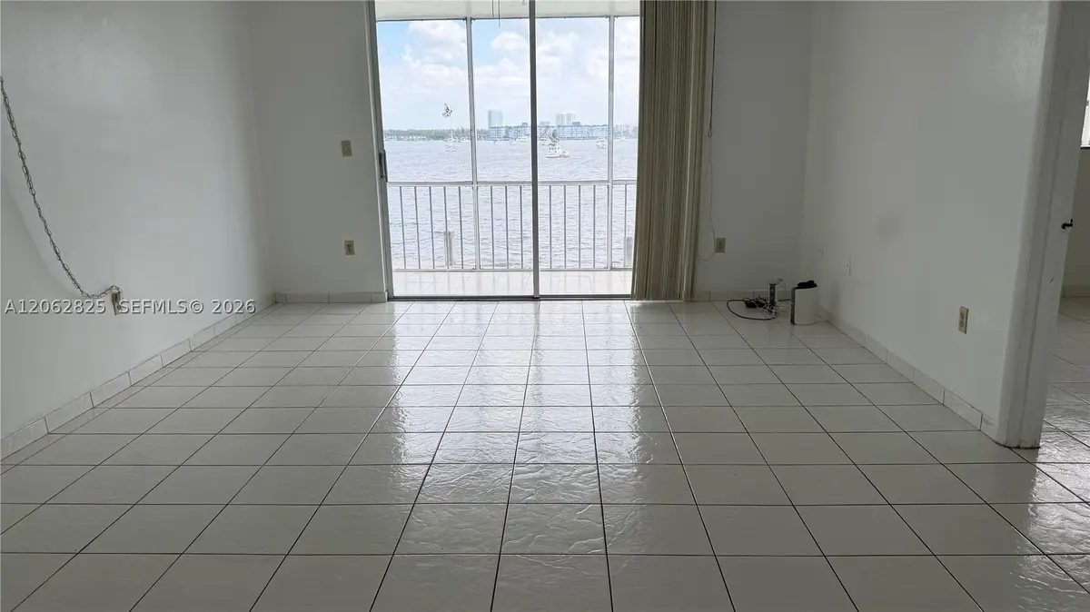 3000 Marcos Dr #P210, Aventura, FL 33160 - #1