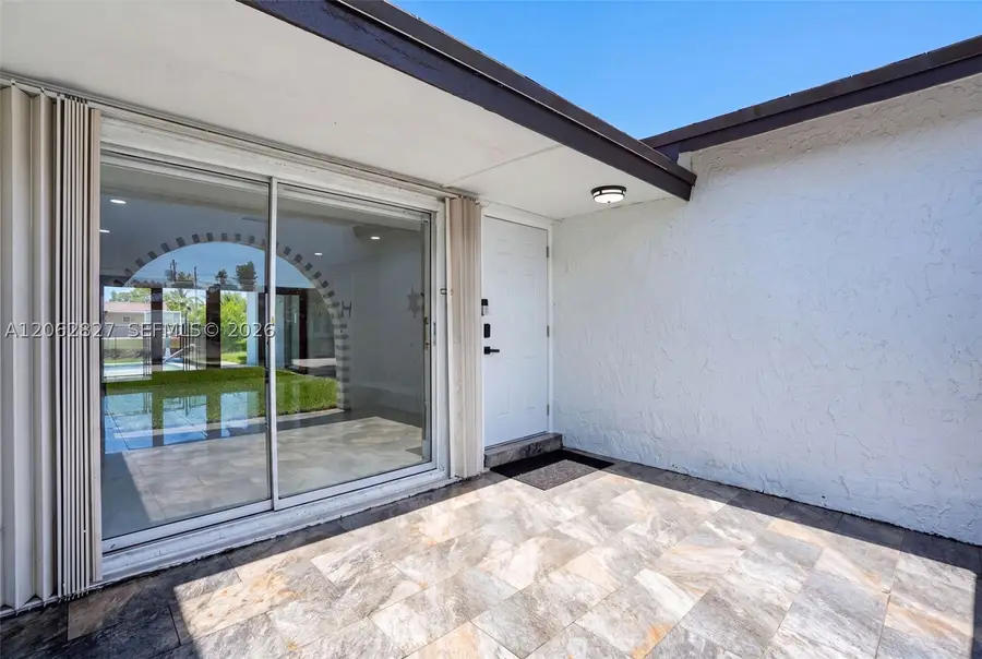 9531 NW 20th Pl, Sunrise, FL 33322 - #2