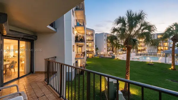 1820 W 53rd St #204, Hialeah, FL 33012