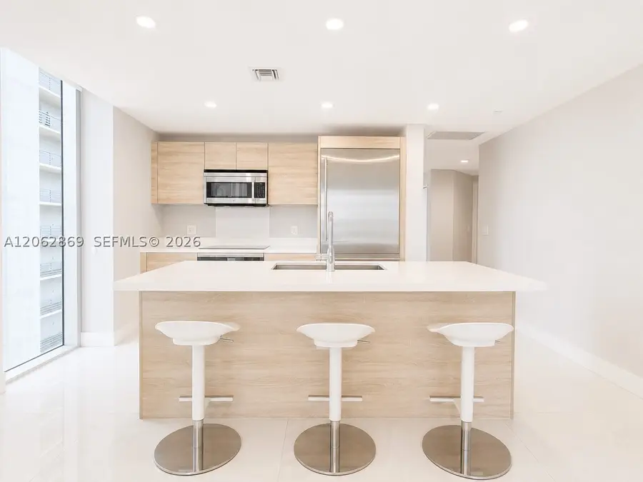 16385 Biscayne Blvd #2007, North Miami Beach, FL 33160 - #3