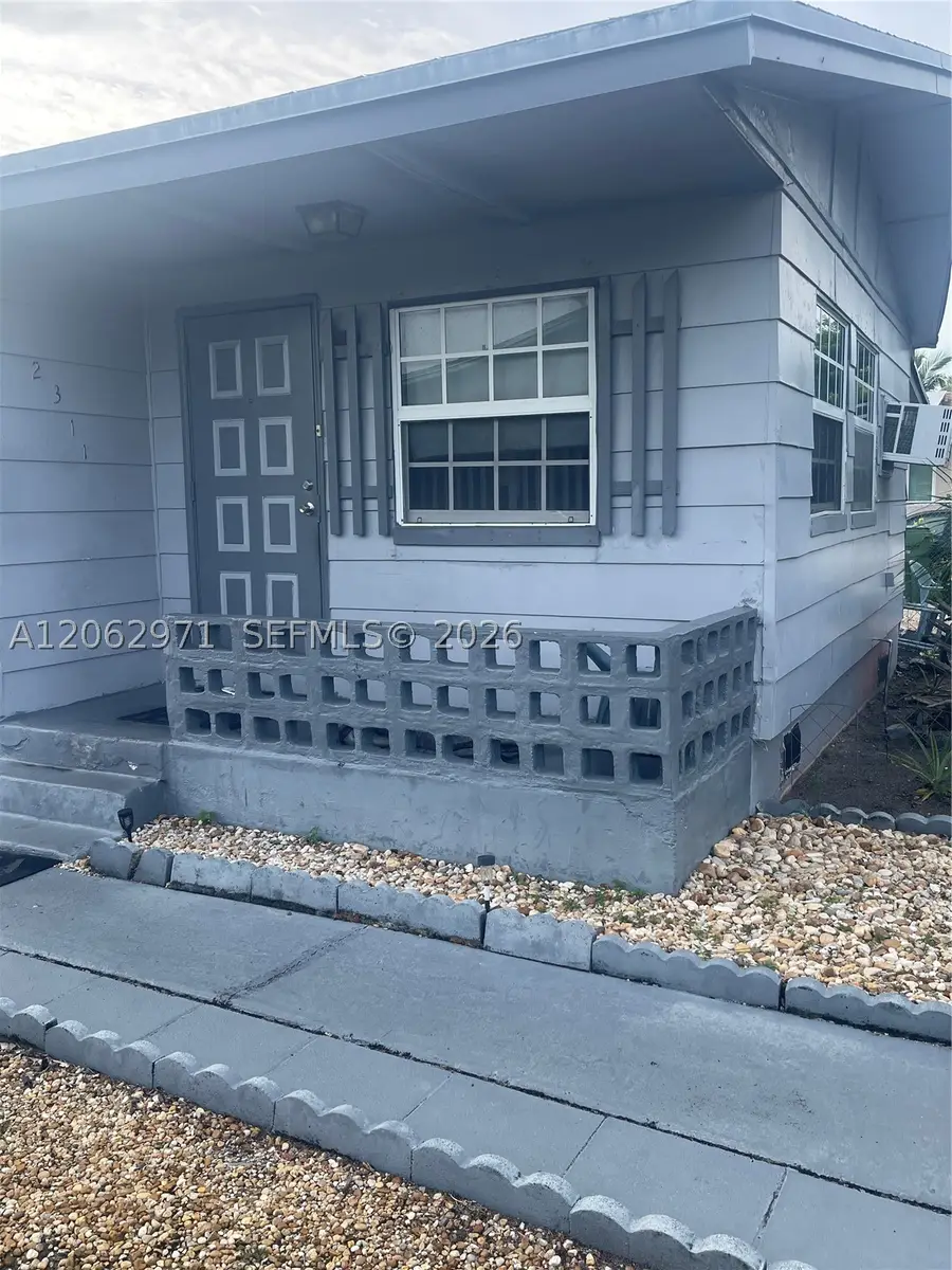 2311 NW 27th Ter, Fort Lauderdale, FL 33311 - #2