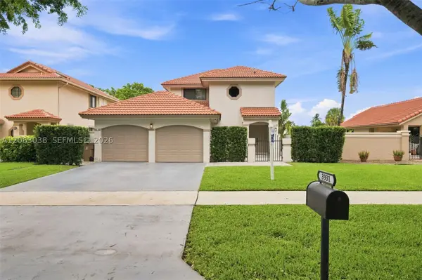 3931 NW 7th Pl, Deerfield Beach, FL 33442