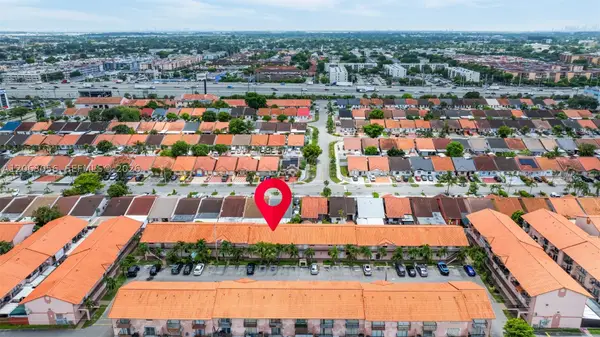 2170 W 60th St #16208, Hialeah, FL 33016