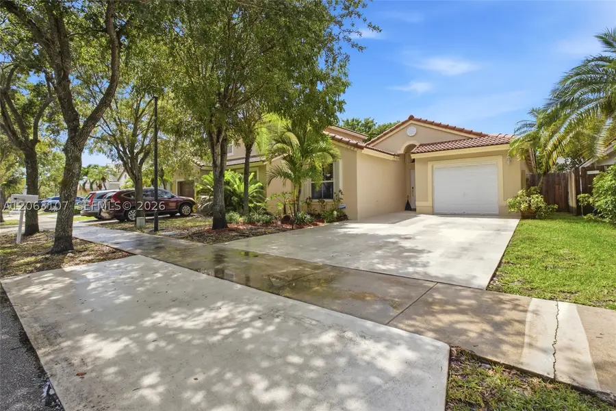 2065 SE 14th St, Homestead, FL 33035 - #2