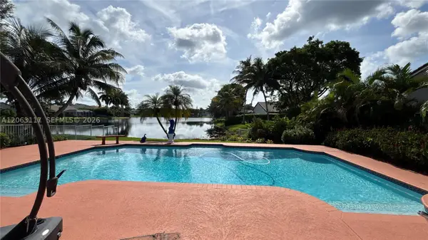 635 SW 200th Ter, Pembroke Pines, FL 33029