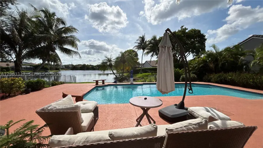 635 SW 200th Ter, Pembroke Pines, FL 33029 - #2
