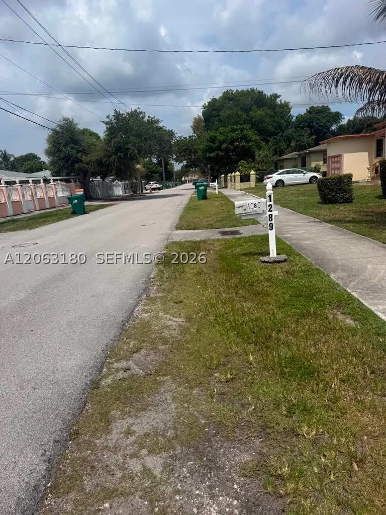 1289 NE 146th St, Miami, FL 33161 - #2