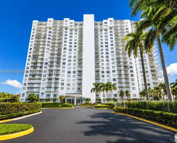 2801 NE 183rd St #508W, Aventura, FL 33160