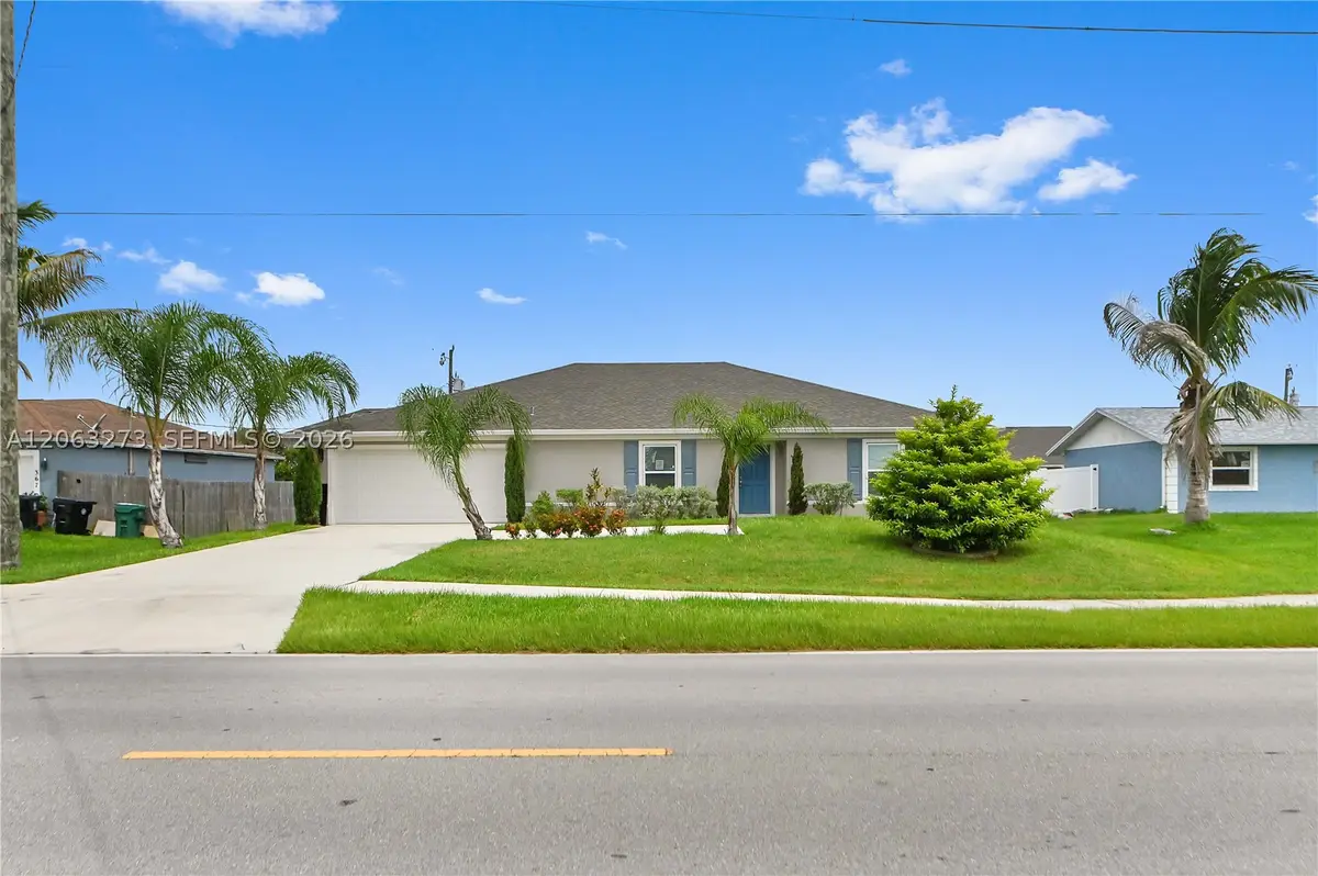 361 SW Thornhill Dr, Port Saint Lucie, FL 34984 - #1