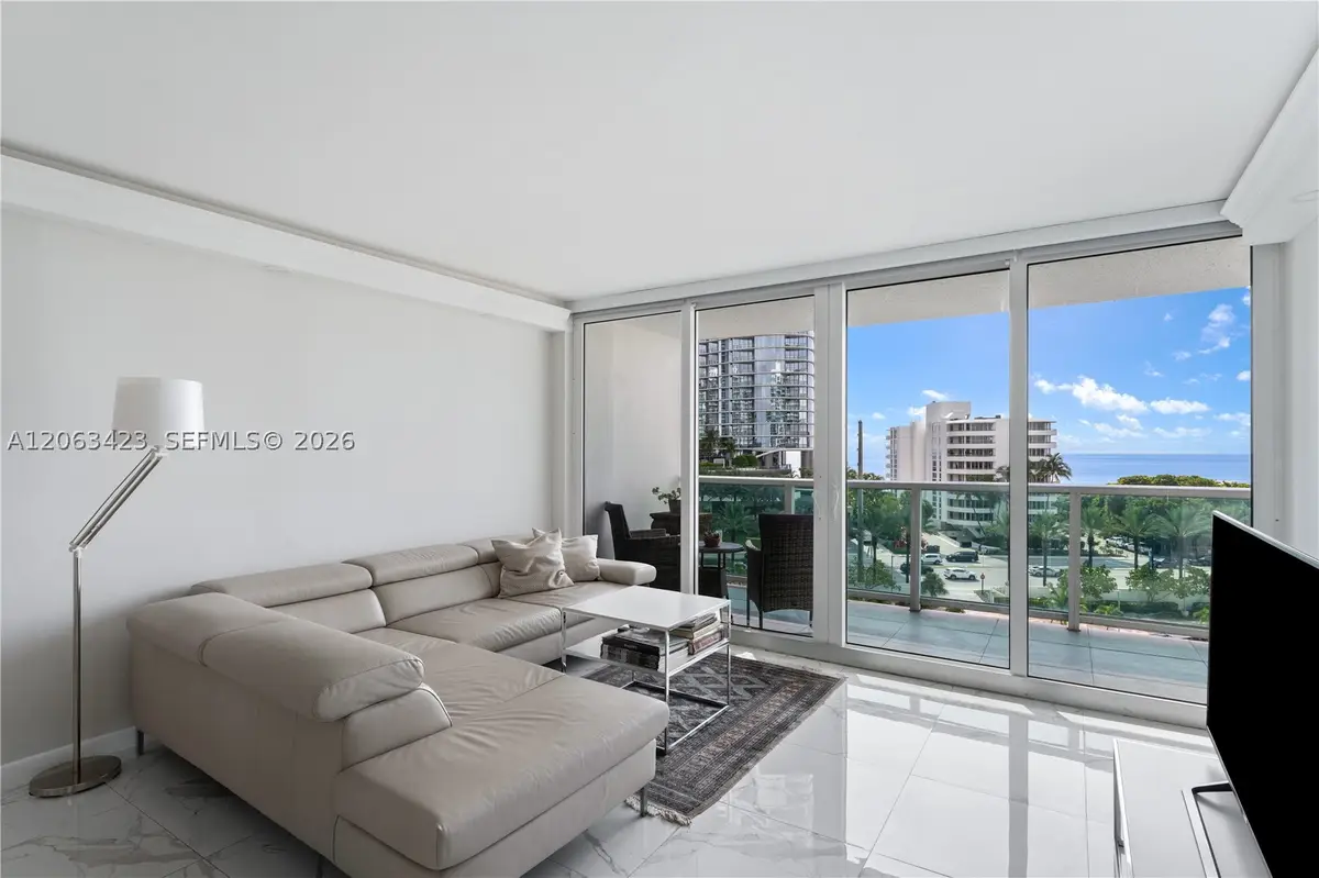 100 Bayview Dr #709, Sunny Isles Beach, FL 33160 - #1