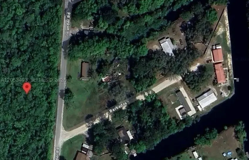 137 Islander Rd, Satsuma, FL 32189 - #1