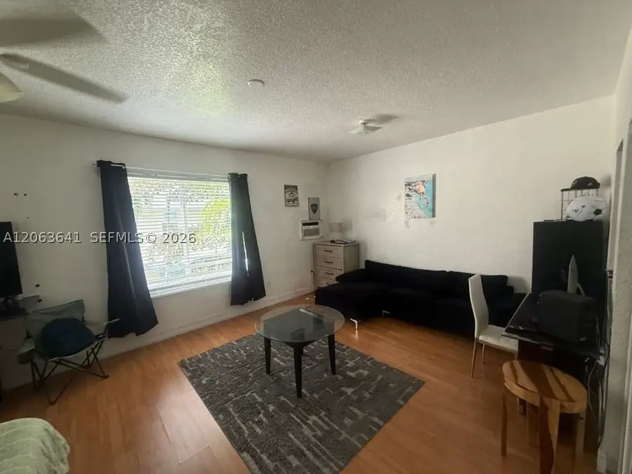 820 Euclid Ave #206, Miami Beach, FL 33139 - #2