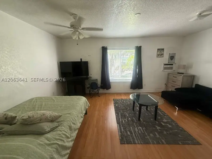 820 Euclid Ave #206, Miami Beach, FL 33139 - #3