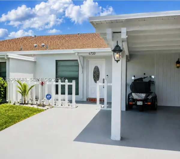 6720 Moonlit Dr, Delray Beach, FL 33446