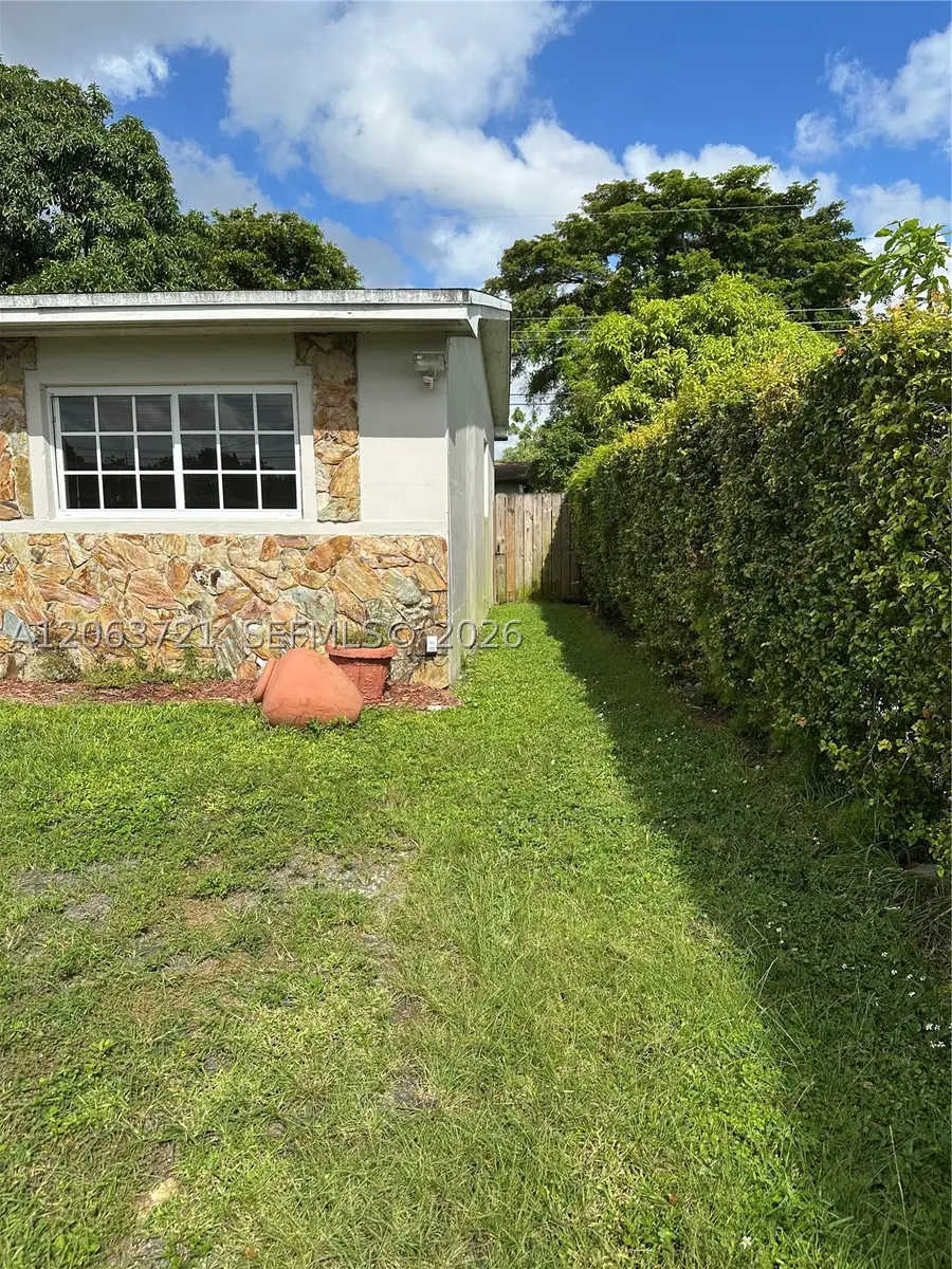 10321 SW 51st St, Miami, FL 33165 - #2