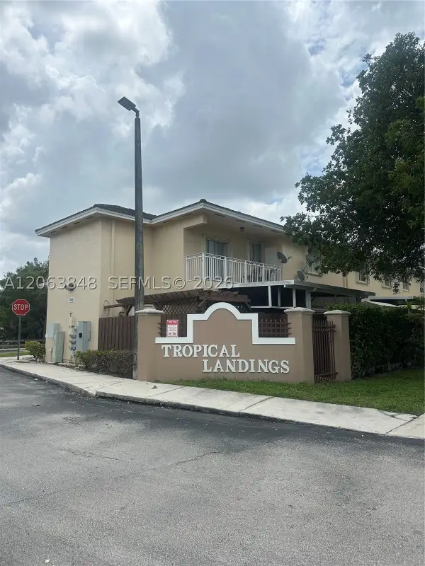 7380 NW 174th Ter #204, Hialeah, FL 33015
