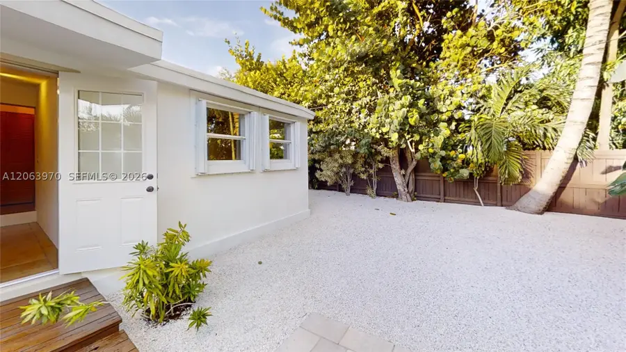 1112 NE 111th St, Miami, FL 33161 - #2