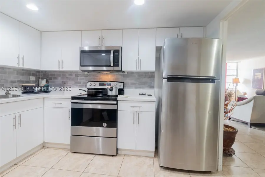 251 174th St #808, Sunny Isles Beach, FL 33160 - #2