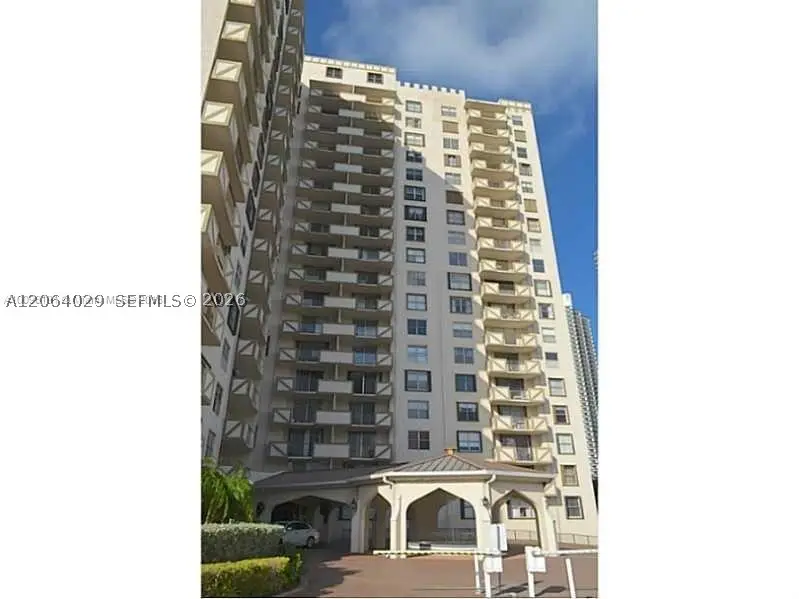 1865 S Ocean Dr #3L, Hallandale Beach, FL 33009 - #2